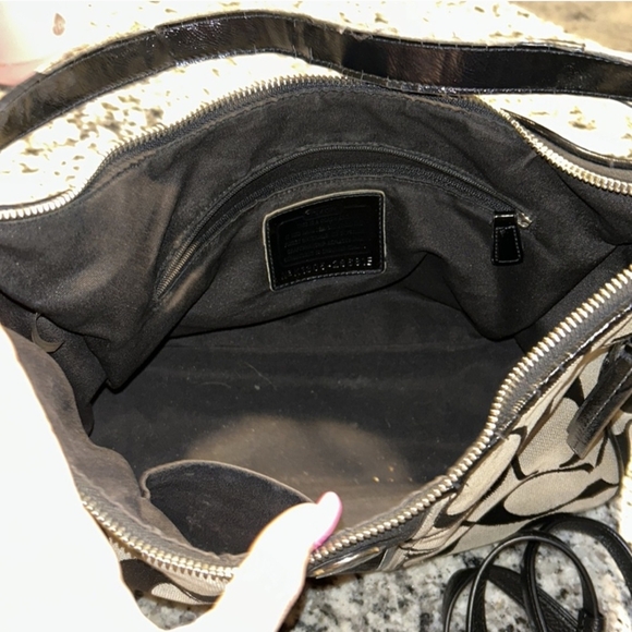 Coach Black and Tan Signature Shoulder Bag - Picture 8 of 8